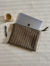 Load image into Gallery viewer, Laptop sleeve - black denim