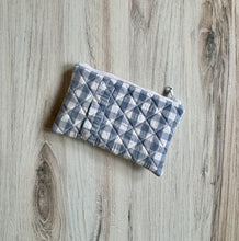 Load image into Gallery viewer, Zippered pouch - blue gingham