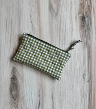 Load image into Gallery viewer, Zippered pouch - green gingham