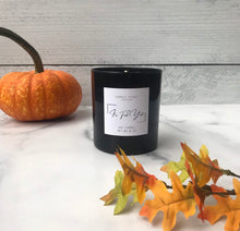 Load image into Gallery viewer, Pumpkin Chai Dog Aromatherapy Candle
